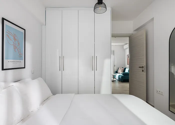 Lobster Chic By Binobi! *