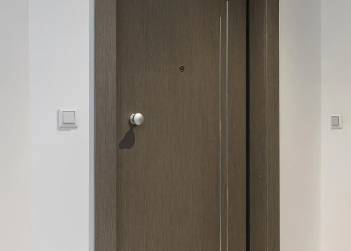 Lobster Chic By Binobi!