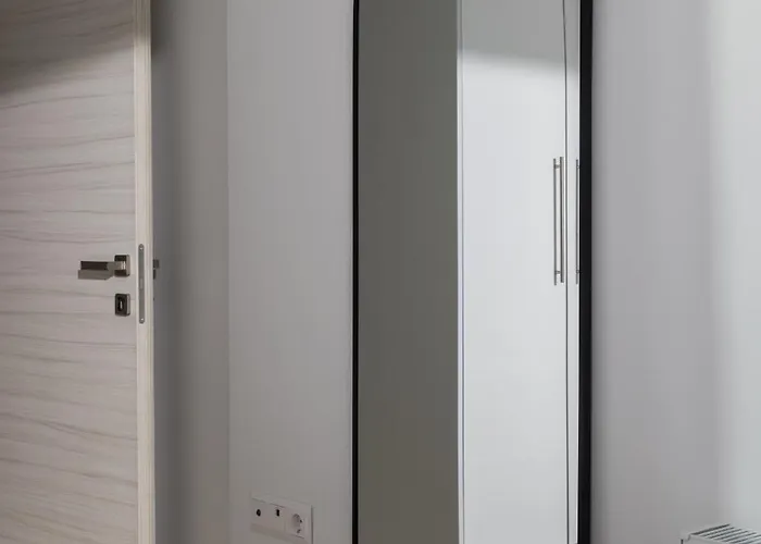 Lobster Chic By Binobi!